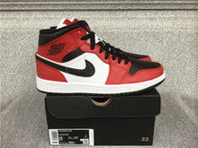 Cargar imagen en el visor de la galería, Air Jordan 1 Mid Black Black Gym Red 554724 069