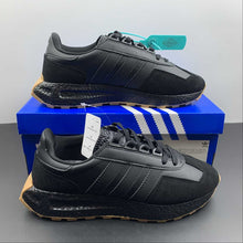 Cargar imagen en el visor de la galería, Adidas Retropy E5 Black Gum HR1422