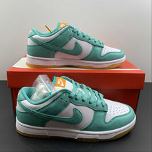 Cargar imagen en el visor de la galería, SB Dunk Low White Turquoise Green Orange DV2190-100