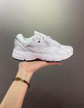 Cargar imagen en el visor de la galería, Adidas Astir White Silver Metallic GY5565