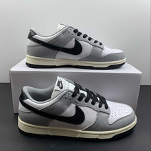 Cargar imagen en el visor de la galería, SB Dunk Low White Light Smoke Gray Black DD1503-117