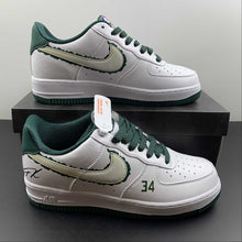 Cargar imagen en el visor de la galería, Air Force 1 07 Low Milwaukee Bucks White Dark Green NX2234-113