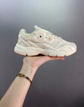 Cargar imagen en el visor de la galería, Adidas Astir Beige GV9200