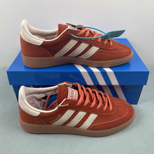 Cargar imagen en el visor de la galería, Adidas Handball Spezial Aged Red IG6191
