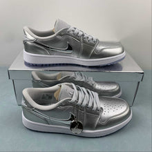 Cargar imagen en el visor de la galería, Air Jordan 1 Low Golf Gift Giving Metallic Silver Photon Dust White FD6848-001