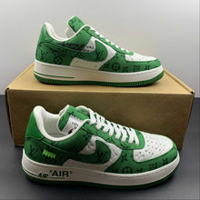 Cargar imagen en el visor de la galería, Louis Vuitton Trainer Snaker x Air Force 1 White Green LK0226