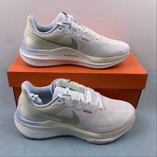 Cargar imagen en el visor de la galería, Air Zoom Structure 25 Sail Buff Gold Coconut Milk FV3635-171