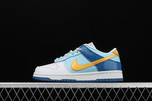 Cargar imagen en el visor de la galería, SB Dunk Low Splash Yellow Ochre Powder Blue Dark Maroon 309601-471