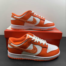 Cargar imagen en el visor de la galería, SB Dunk Low Essential Orange Paisley White DH4401-103