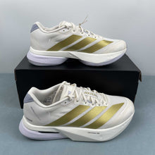 Cargar imagen en el visor de la galería, Adizero Boston 13 Chalk White Gold Metallic Halo Silver JS4947