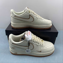 Cargar imagen en el visor de la galería, Air Force 1 07 Low Cream White Brown Gold DQ7658-109