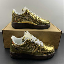 Cargar imagen en el visor de la galería, LV x Air Force 1 07 Low Black Metallic Gold Brown IA9VGO