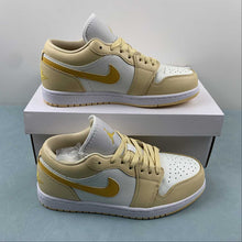 Cargar imagen en el visor de la galería, Air Jordan 1 Low Team Gold White DC0774-170