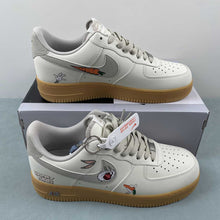 Cargar imagen en el visor de la galería, Air Force 1 07 Low Looney Tunes White Light Gray CX2351-066