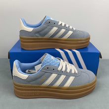 Cargar imagen en el visor de la galería, Adidas Gazelle Bold Clear Sky Cream White Gold Metallic JQ7776