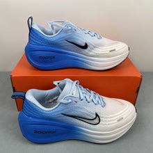 Cargar imagen en el visor de la galería, Nike Zoom Vomero PLUS White Royal Blue IM2038-040