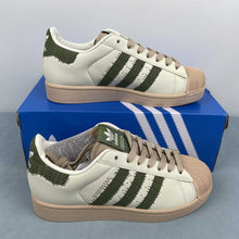 Cargar imagen en el visor de la galería, Adidas Superstar 2 Cream White Traoli Magbei KJ3967