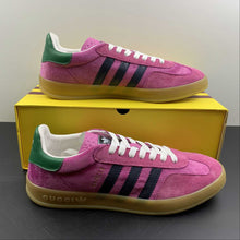 Cargar imagen en el visor de la galería, Adidas x Gucci Gazelle Pink