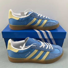 Cargar imagen en el visor de la galería, Adidas Gazelle Indoor Semi Blue Burst Almost Yellow Cloud White IE2960