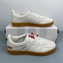 Cargar imagen en el visor de la galería, Adidas Gazelle x Supreme White White Red Gum SC9207-723