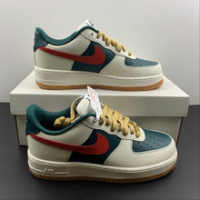 Cargar imagen en el visor de la galería, Air Force 1 Low Sail Green FD9063-163