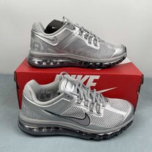 Cargar imagen en el visor de la galería, Nike Air Max 2013 Metallic Silver Black HQ3025-001