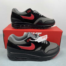 Cargar imagen en el visor de la galería, Air Max 1 Essential Vamps Black University Red FZ5808-008