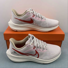 Cargar imagen en el visor de la galería, Air Zoom Pegasus 39 Lunar New Year Sail Ivory Red FD4344