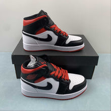 Cargar imagen en el visor de la galería, Air Jordan 1 Mid Gym Red Black Toe DQ8426-106