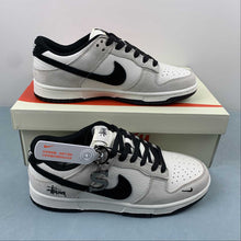 Cargar imagen en el visor de la galería, Stussy x SB Dunk Low Off White Black FC1688-151