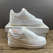 Cargar imagen en el visor de la galería, Air Force 1 07 Low Essential White Sole Glow in the Dark AO2132 101