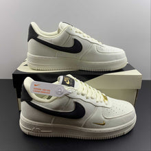 Cargar imagen en el visor de la galería, Air Force 1 07 Low Off White Black Gold MN5696-809