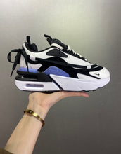 Cargar imagen en el visor de la galería, Air Max Furyosa Black Summit White Black DH0531-002