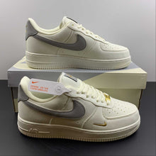 Cargar imagen en el visor de la galería, Air Force 1 07 Low Ice Blue Cream Gold MN5696-009
