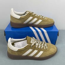 Cargar imagen en el visor de la galería, Adidas Handball Spezial Khaki Gum KI5939