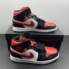 Cargar imagen en el visor de la galería, Air Jordan 1 Mid White Black Red 554724-079