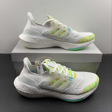 Cargar imagen en el visor de la galería, Adidas UltraBoost 22 White Green