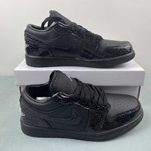 Cargar imagen en el visor de la galería, Air Jordan 1 Low Black Croc White Metallic Silver HJ7743-010