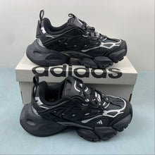Cargar imagen en el visor de la galería, Adidas XLG Runner Deluxe Core Black IH0070
