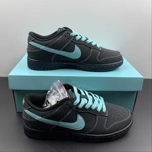 Cargar imagen en el visor de la galería, SB Dunk Low Tiffany Blue Black GT0627-332