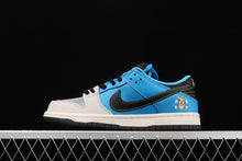 Cargar imagen en el visor de la galería, Instant Skateboards x SB Dunk Low Blue Hero Pale Ivory Black CZ5128-400