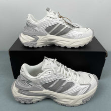 Cargar imagen en el visor de la galería, Adidas XLG STORM EDGE Core White Grey Two Silver Metallic JQ4083