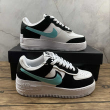 Cargar imagen en el visor de la galería, Air Force 1 Shadow Aurora White Black Blue CZ7929-100