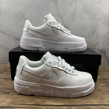 Cargar imagen en el visor de la galería, Air Force 1 PIXEL Summit White Black CK6649-100