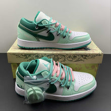 Cargar imagen en el visor de la galería, Air Jordan 1 Low White New Emerald-White DC0774-132
