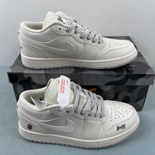 Cargar imagen en el visor de la galería, Air Jordan 1 Low BAPE Off White Grey WG8850-003