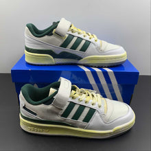 Cargar imagen en el visor de la galería, Adidas Forum 84 Low AEC White Green Oxide White HR0558