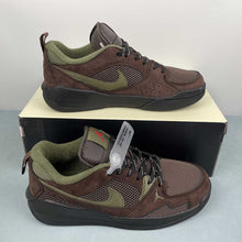 Cargar imagen en el visor de la galería, Jordan CMFT Era Baroque Brown Medium Olive HJ6777-200