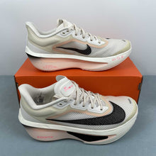 Cargar imagen en el visor de la galería, Zoom Fly 6 Pale Ivory Black Crimson Tint Sail FN8454-102