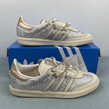 Cargar imagen en el visor de la galería, Adidas Samba OG Salt Water Pearl JQ2616